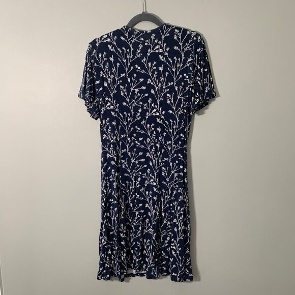 41 Hawthorn jersey knit flutter sleeve soft stretchy knee length dress - Picture 7 of 11